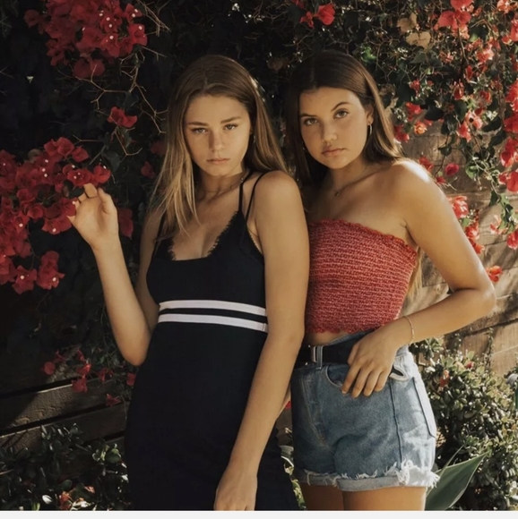 3/$20 Brandy Melville Fitted Mini Lillian D - Picture 8 of 12